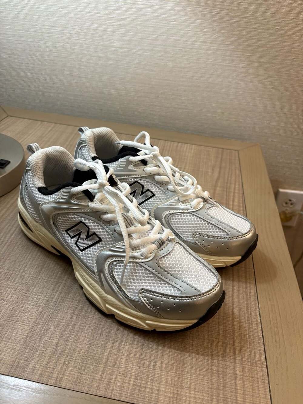 New Balance 530 White/Silver/Black MR530KA Running Shoes